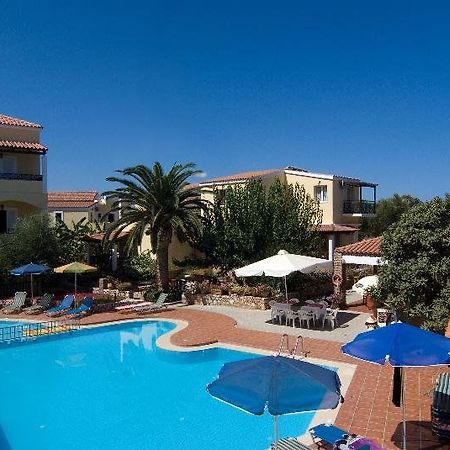 Lilium Hotel Agia Marina Eksteriør billede