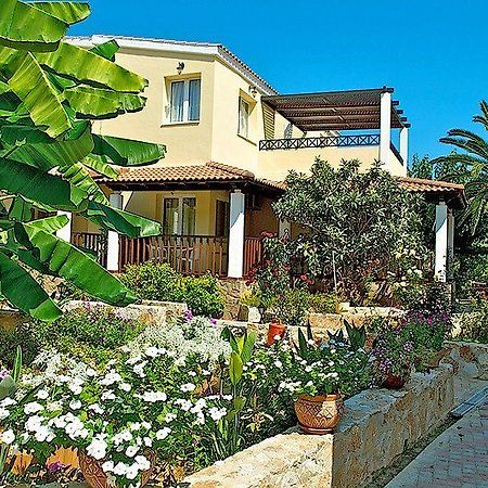 Lilium Hotel Agia Marina Eksteriør billede