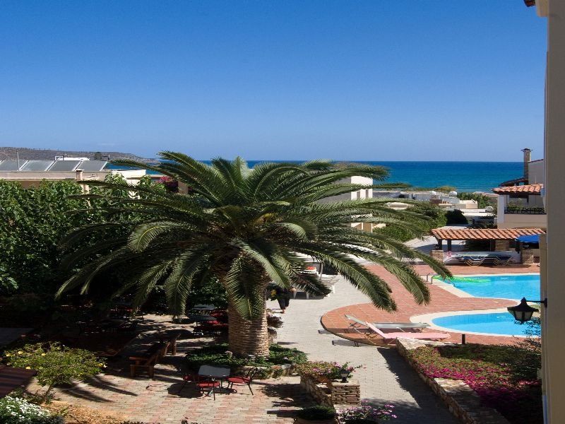 Lilium Hotel Agia Marina Eksteriør billede